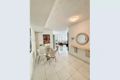 905 Brickell Bay Dr #1824, Miami, FL 33131 - Photo 6