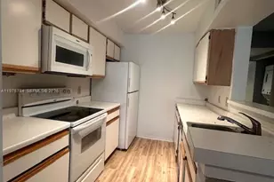 2667 NW 33rd St, Oakland Park, FL 33309 - Photo 2