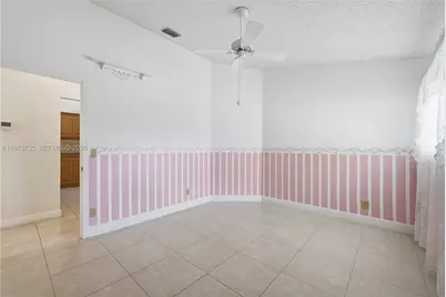 5250 King Arthur Ave, Davie, FL 33331 - Photo 32