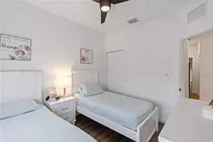 21018 NE 8th Ave, Miami, FL 33179 - Photo 36