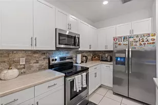 21018 NE 8th Ave, Miami, FL 33179 - Photo 28