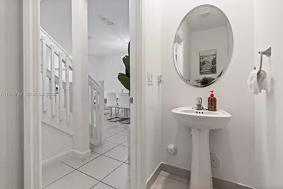 21018 NE 8th Ave #21018, Miami, FL 33179 - Photo 18