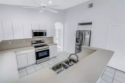 12109 NW 52nd Ct, Coral Springs, FL 33076 - Photo 14