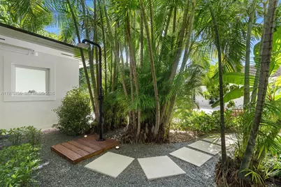 4800 Bay Point Rd, Miami, FL 33137 - Photo 52