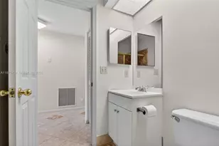 6708 N Pine Island Rd, Tamarac, FL 33321 - Photo 20