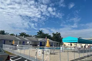 1301 N 12th Ct, Hollywood, FL 33019 - Photo 6