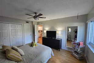 140 Lakeview Dr, Weston, FL 33326 - Photo 18