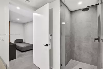 121 NE 5th St #2411, Miami, FL 33132 - Photo 12