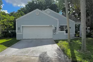 8320 SW 12th St, Pembroke Pines, FL 33025 - Photo 1