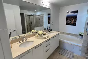 3330 NE 190th St, Aventura, FL 33180 - Photo 8