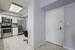 19101 NE 36th Ct, Aventura, FL 33180 - Photo 10