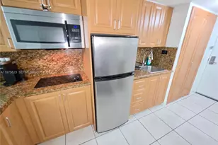 19201 Collins Ave, Sunny Isles Beach, FL 33160 - Photo 16