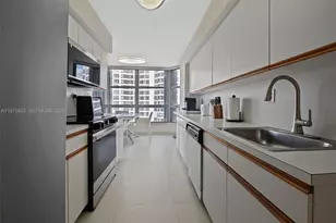 19101 NE 36th Ct, Aventura, FL 33180 - Photo 12
