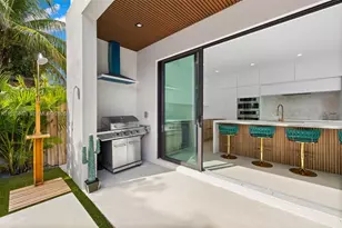 66 NW 50th St, Miami, FL 33127 - Photo 24