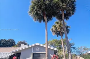 679 Racquet Club Rd, Weston, FL 33326 - Photo 2