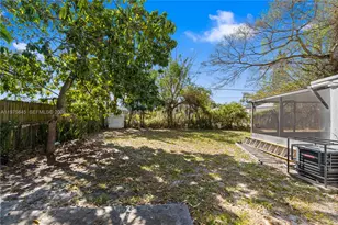 4520 SW 38th St, West Park, FL 33023 - Photo 16