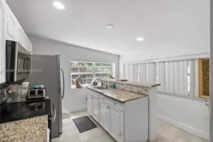 4520 SW 38th St, West Park, FL 33023 - Photo 8