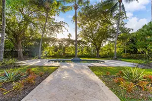 8700 SW 64th Ave, Pinecrest, FL 33156 - Photo 4