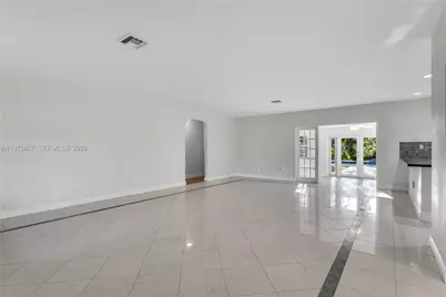 8700 SW 64th Ave, Pinecrest, FL 33156 - Photo 6