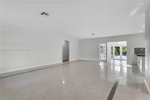 8700 SW 64th Ave, Pinecrest, FL 33156 - Photo 6