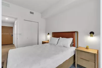 11 NE 6th St #407, Miami, FL 33132 - Photo 18