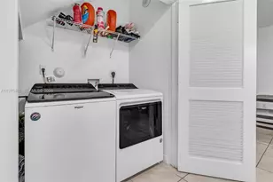 533 NE 5th Pl, Homestead, FL 33034 - Photo 10