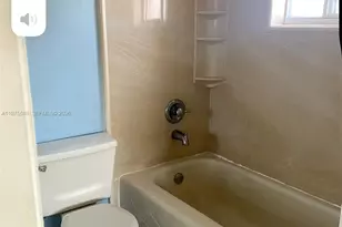 7603 W 29th Ln, Hialeah, FL 33018 - Photo 16