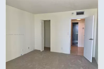 100 Bayview Dr #1106, Sunny Isles Beach, FL 33160 - Photo 10