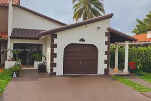 20166 W Oakmont Cir, Hialeah, FL 33015 - Photo 2