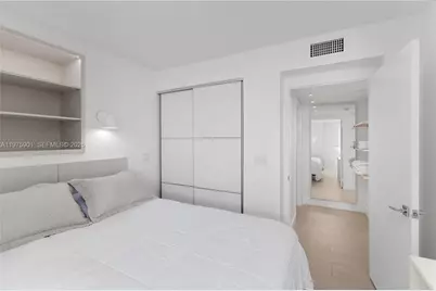 1000 West Ave #1522, Miami Beach, FL 33139 - Photo 4