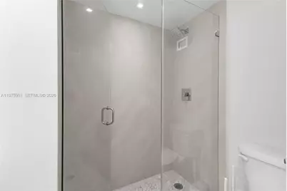 1000 West Ave #1522, Miami Beach, FL 33139 - Photo 6