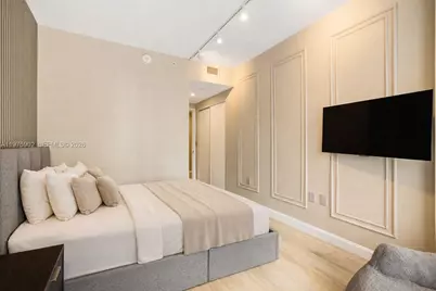 45 SW 9th St #2303, Miami, FL 33130 - Photo 32