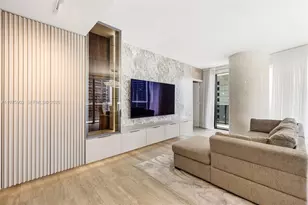 45 SW 9th St, Miami, FL 33130 - Photo 4