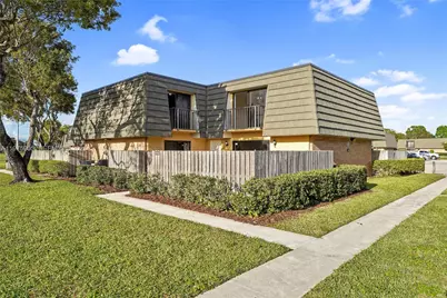 2206 22nd Way, West Palm Beach, FL 33407 - Photo 1