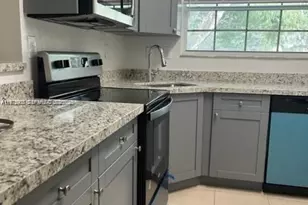 1791 NW 96th Terrace, Pembroke Pines, FL 33024 - Photo 2