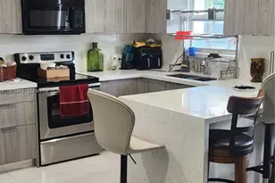 150 NW 17th Ct, Miami, FL 33125 - Photo 14