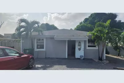 150 NW 17th Ct, Miami, FL 33125 - Photo 4