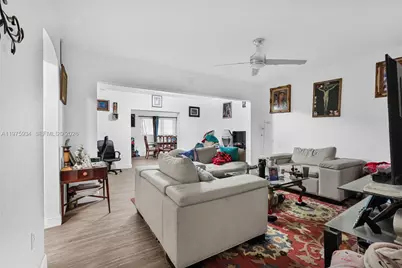 538 NW 20th Ave, Miami, FL 33125 - Photo 4