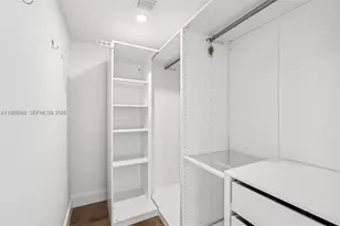 13800 Highland Dr, North Miami Beach, FL 33181 - Photo 16