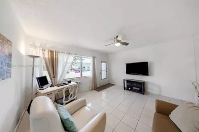 1015 SW 11th Ave #5K, Hallandale Beach, FL 33009 - Photo 4