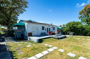 1629 Arthur St, Hollywood, FL 33020 - Photo 6