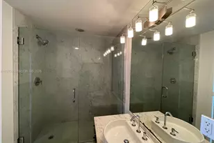 253 NE 2nd St, Miami, FL 33132 - Photo 14