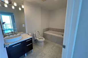 253 NE 2nd St, Miami, FL 33132 - Photo 12