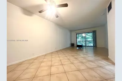 3115 Oakland Shores Dr #E208, Oakland Park, FL 33309 - Photo 4