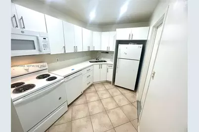 3115 Oakland Shores Dr #E208, Oakland Park, FL 33309 - Photo 1