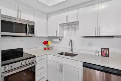 2630 SW 28th St (Overbrook) #51, Miami, FL 33133 - Photo 1