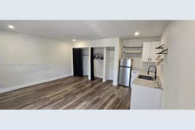 201 NE 2nd Ave #1, Dania Beach, FL 33004 - Photo 2