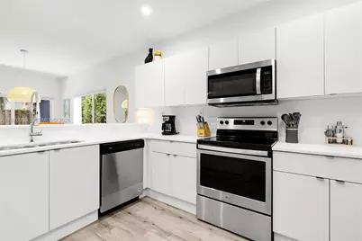 1123 NE 23rd Ter #1123, Pompano Beach, FL 33062 - Photo 4