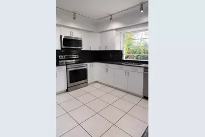 2110 NE 198th Ter, Miami, FL 33179 - Photo 2