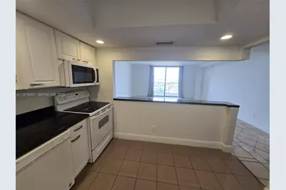 13499 Biscayne Blvd #1505, North Miami, FL 33181 - Photo 4